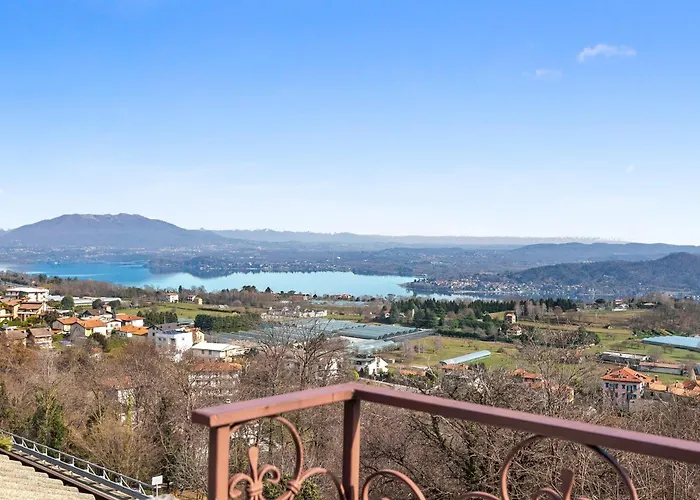 Apartment La Mansarda Sul - Happy Nebbiuno